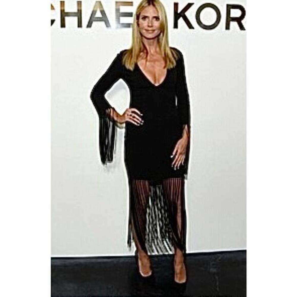 Michael Kors fringed stretch wool crepe dress size 8
ASO HEIDI KLUM MODEL